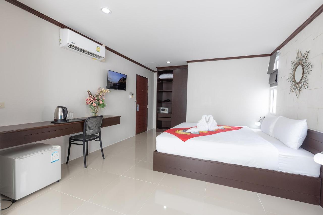 The Chic โรงแรม Patong