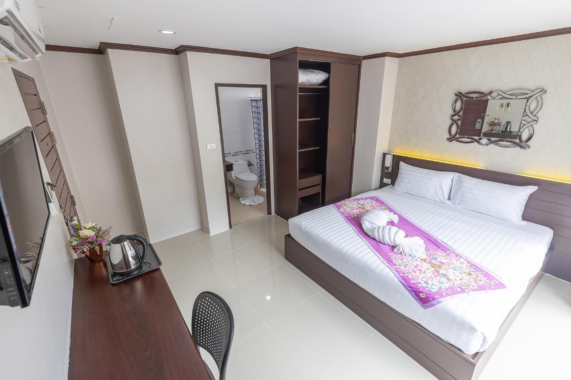 โรงแรม The Chic Patong